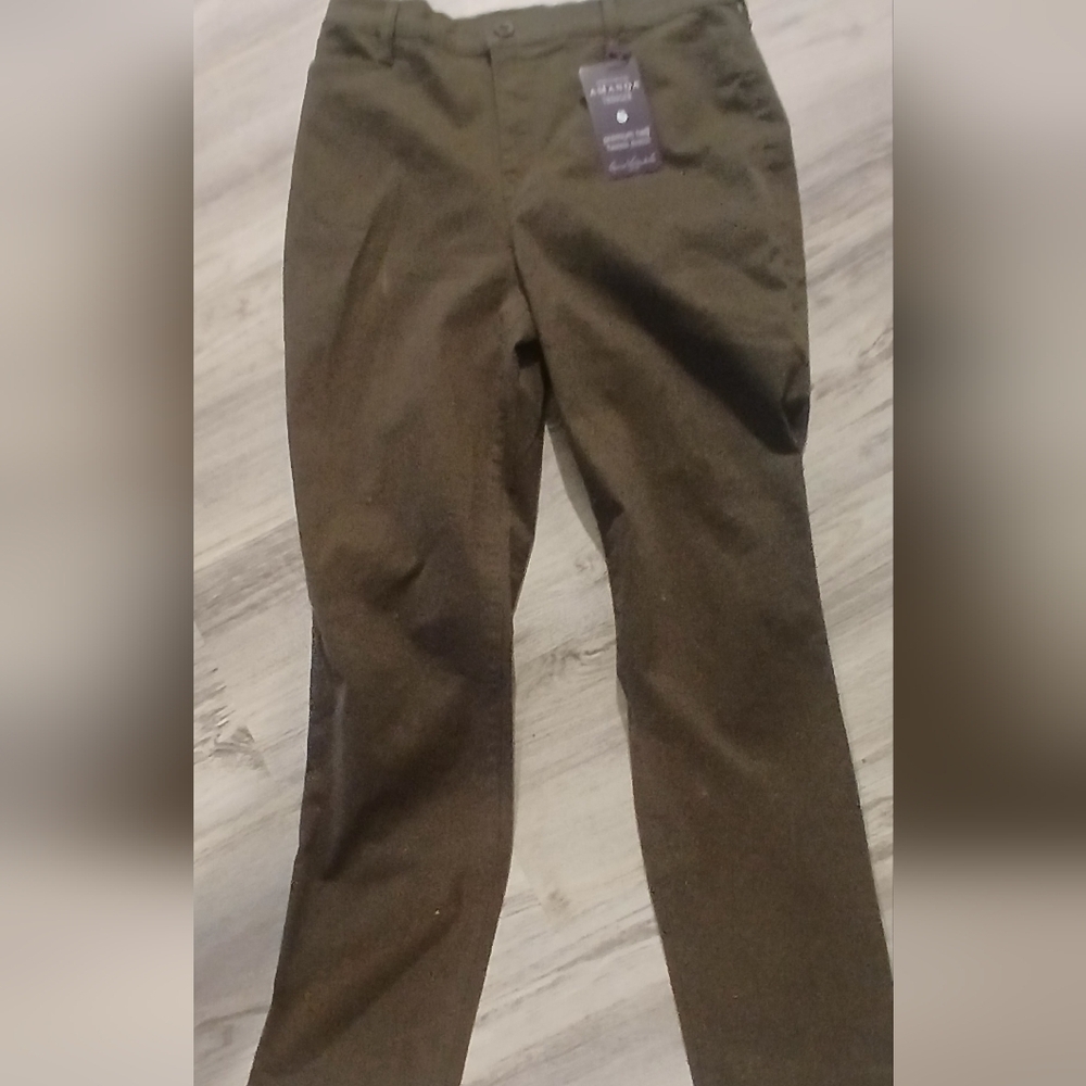 Gloria Vanderbilt Amanda Juniper Olive Straight Leg Jeans Stretch Size 8 NWT